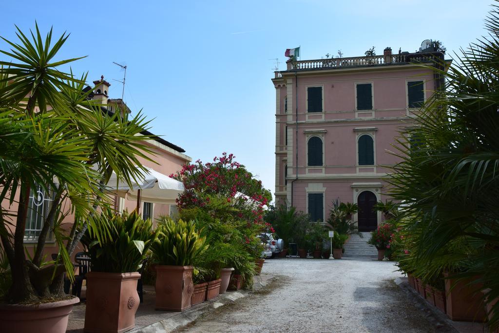 Hotel Italia Marina di Massa Exterior photo