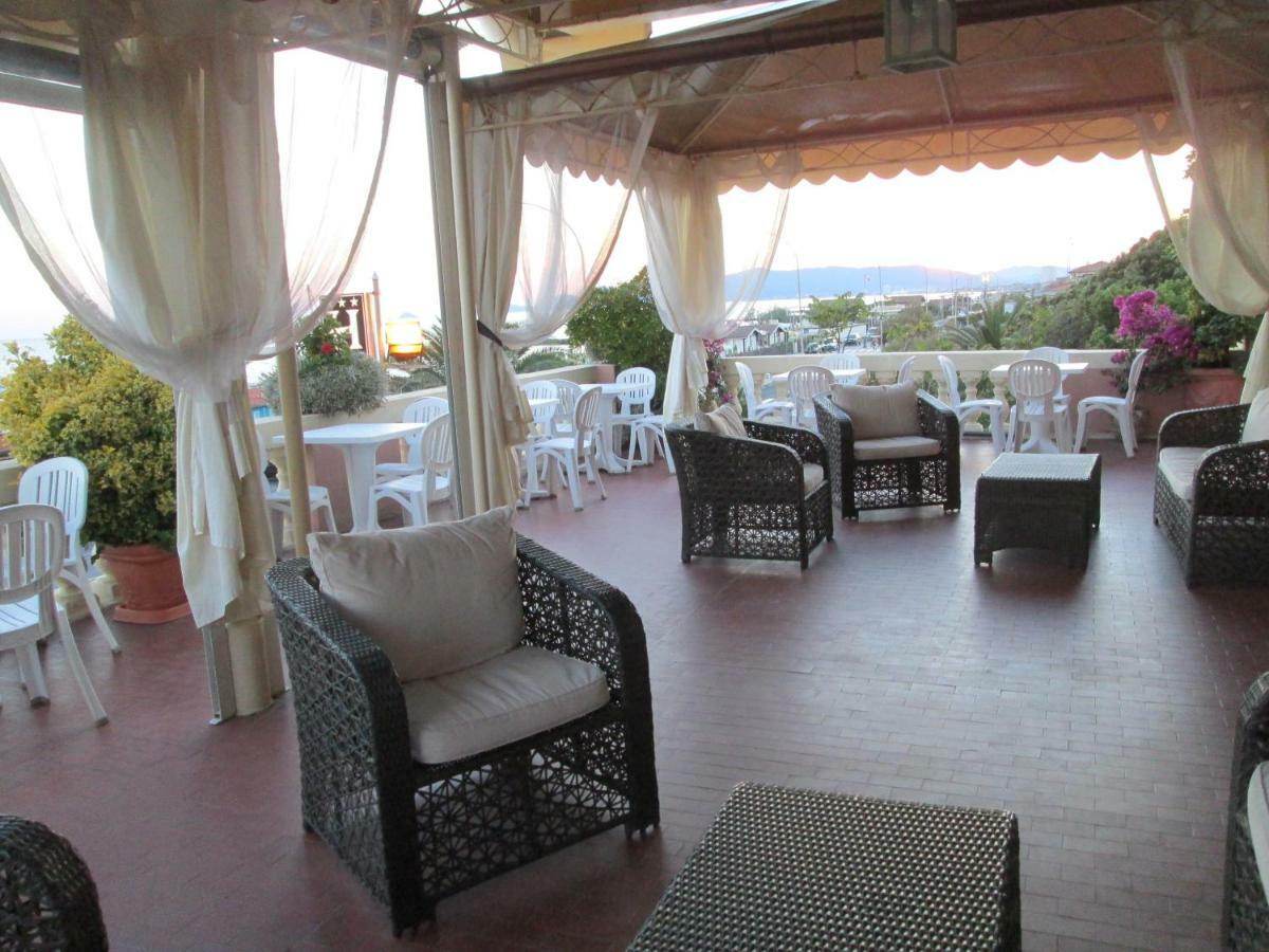 Hotel Italia Marina di Massa Exterior photo